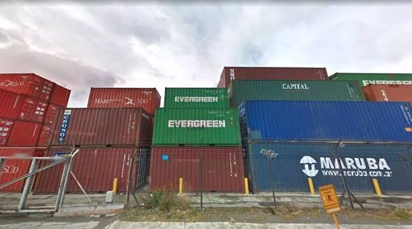 contenedores puerto ush