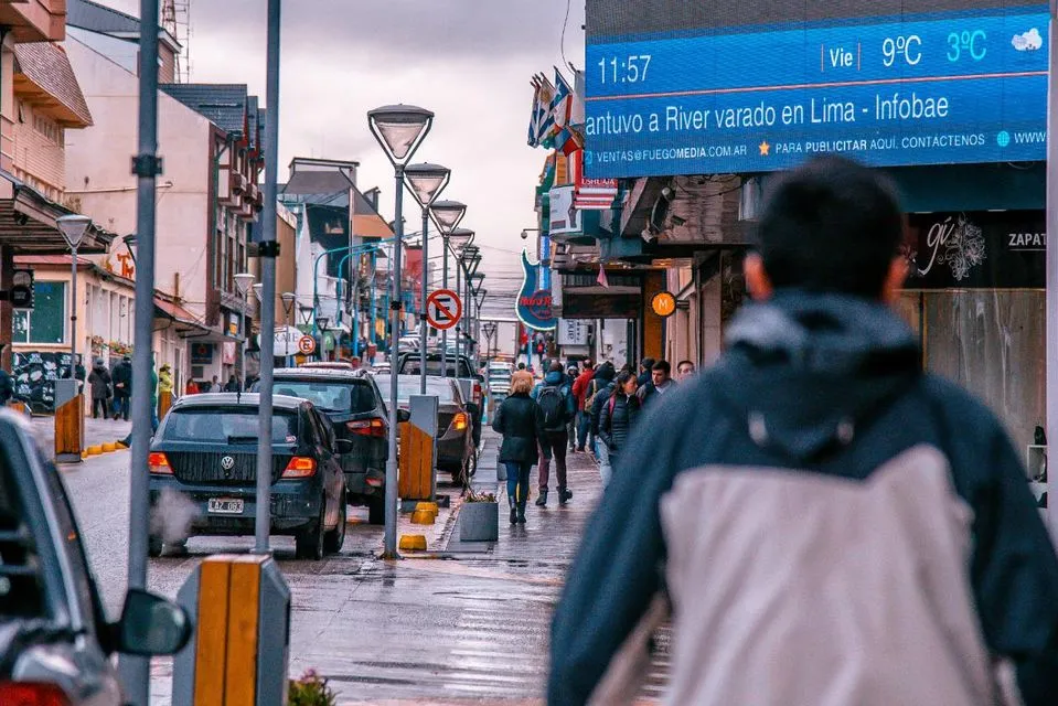 multimedia.normal.82d8a6dcbea2ed41.Q29tZXJjaW9zIGRlIFVzaHVhaWFfbm9ybWFsLndlYnA=