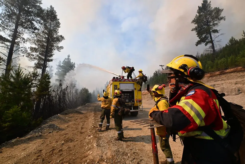 Incendios-Combatientes-1536x1025