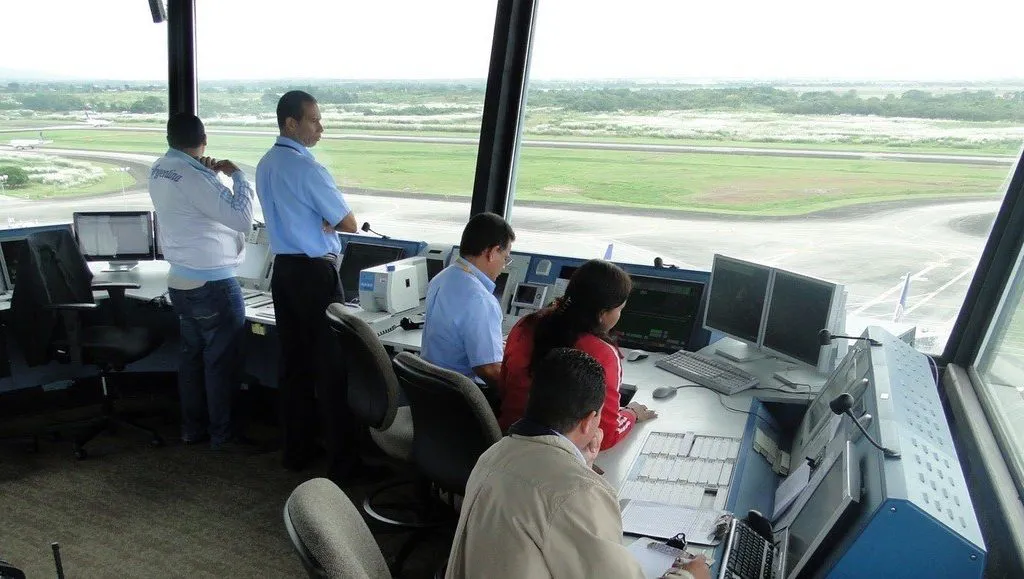 controladores-aereos-e1629468754269-1024x579