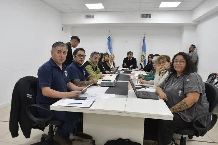 paritaria-docente-febrero-2025-728x485 (1)