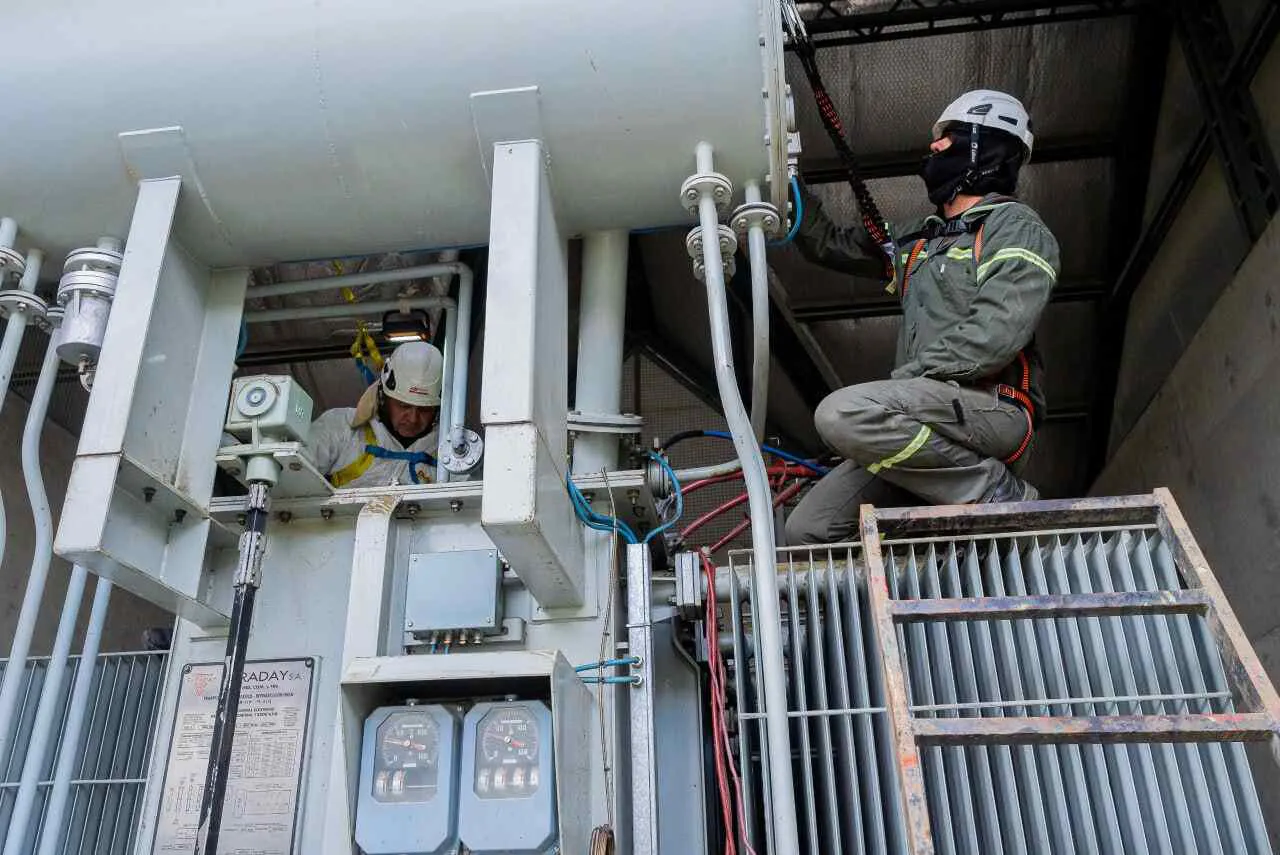 photo_5145528931699067879_y-1