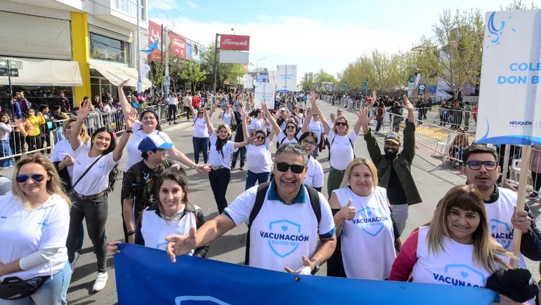 desfile-aniversario-neuquen