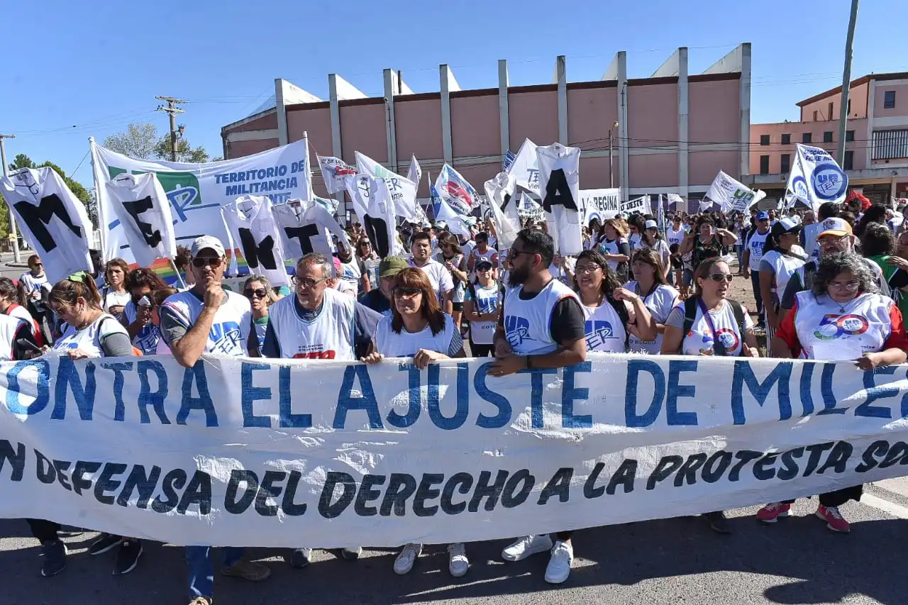 UnTER-marcha