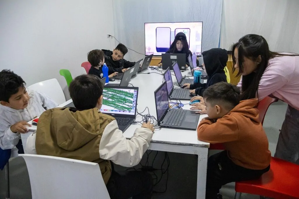 photo_5152293054218701843_w-1024x683