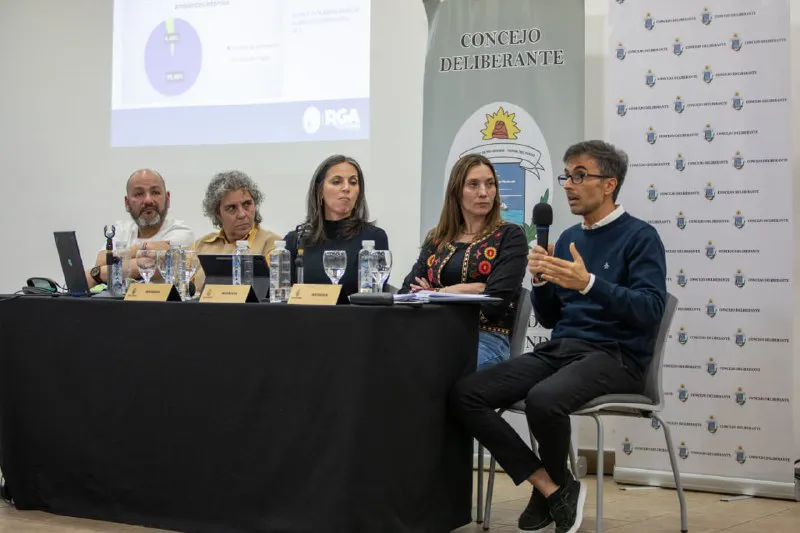 ffb20071-d1cf-40a8-9eb4-216821883a55