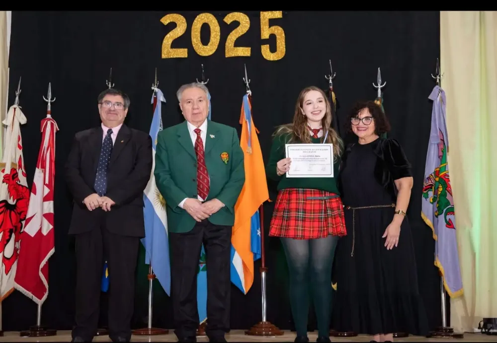 multimedia.grande.a5a160d8a845eec5.Z3JhbmRlLndlYnA=