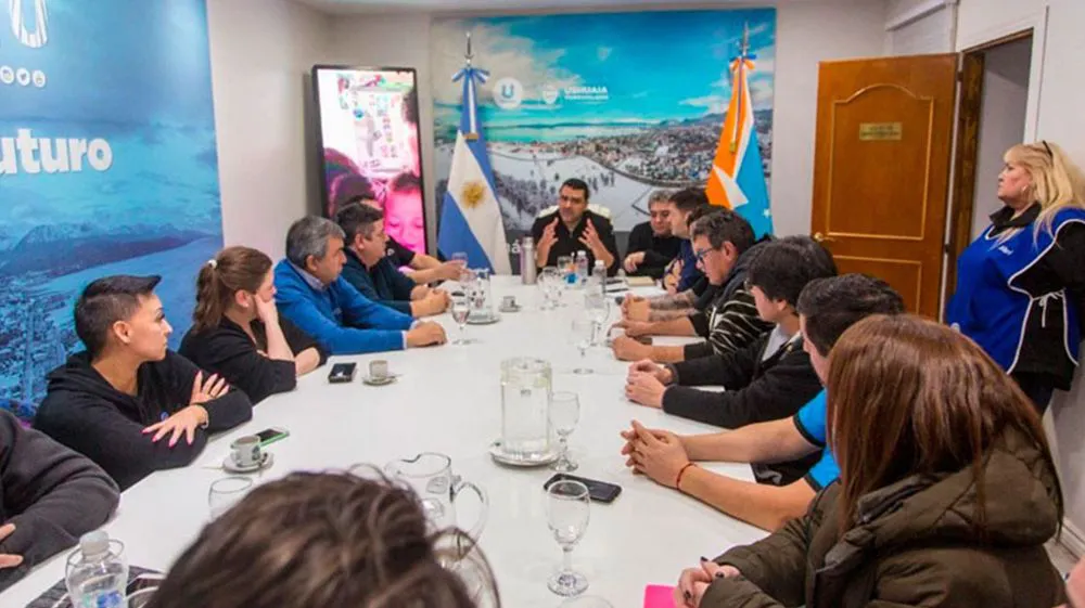 202404220943409c5dea3f3cbad878c90a403c7e35d89a