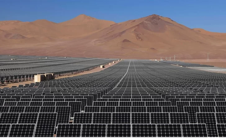 paneles-solares-energia-solar-renovable-2039jd2d-728x444