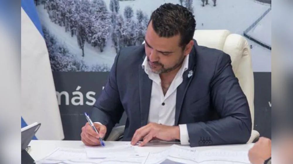 202405271002179312d3c0c5ba3bb3a3db2b25f700a363