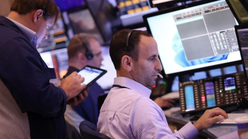 cierre-de-mercados-como-fue-la-reaccion-a-la-sancion-de-la-ley-bases-1819380