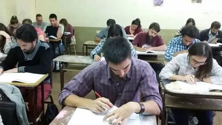 becas-la-finalizacion-del-colegio-secundario-del-gobierno-la-provincia-neuquen-1200x678png