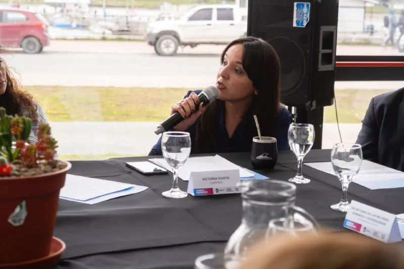 849b8395-3a14-49b2-9cbd-bcf9a35bc3d1