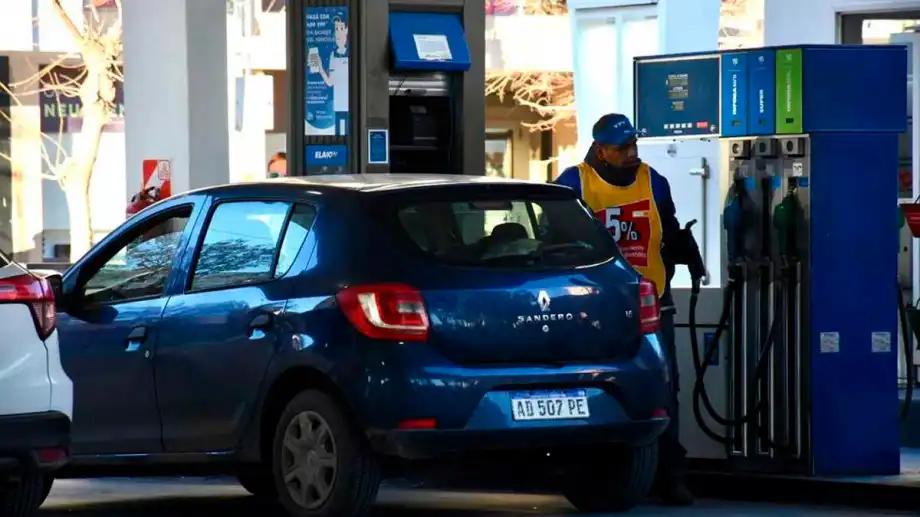 Neuquen-nafta-combustible-precios-foto-mati-subat-04 (1)