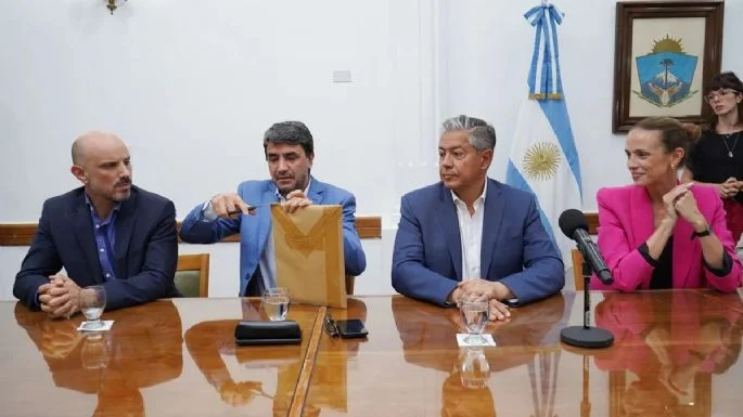 f685x385-781083_818776_5050