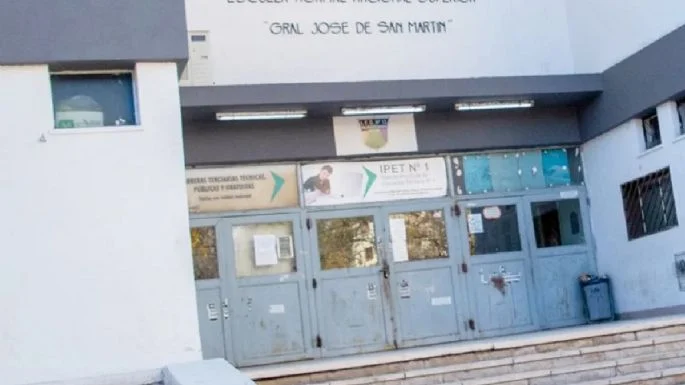 f685x385-800764_838457_5050