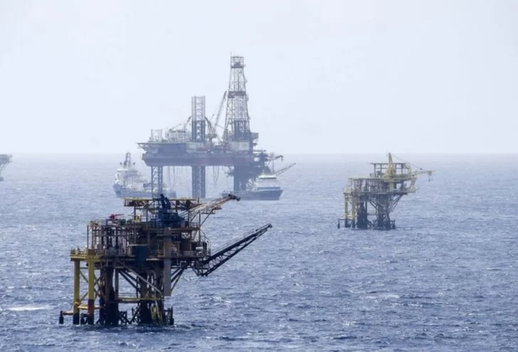 plataforma-petrolera-mexico-728x495