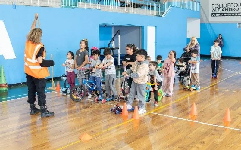 photo_5163570912488524638_x-1