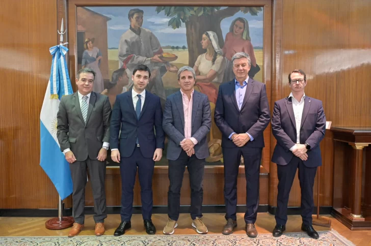 ignacio-torres-luis-caputo-439-1-728x484