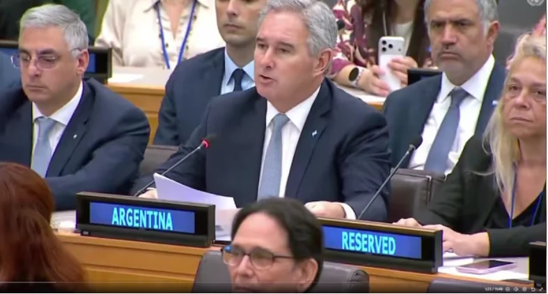 Captura de pantalla 2026-06-25 23.44.47