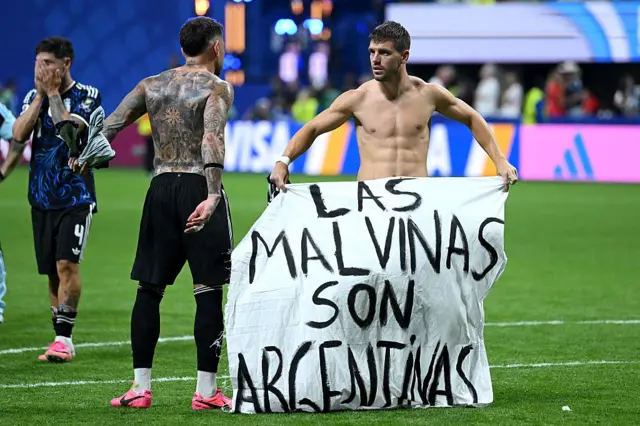 arg con bandera malv