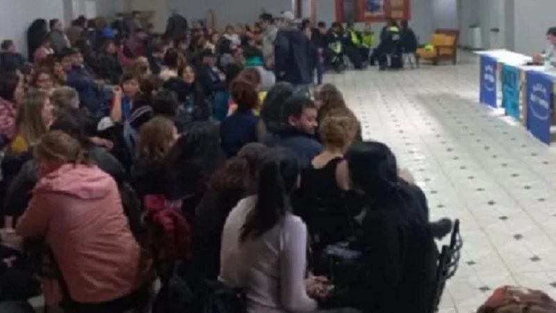 680d3aa105ff1_800_450!