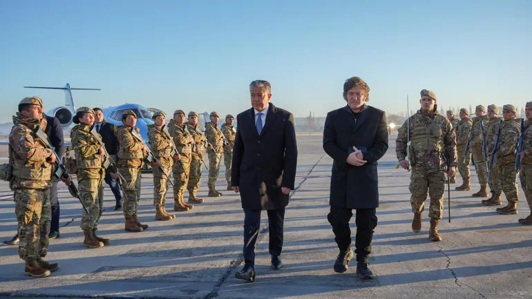 milei-figueroa-aeropuerto (1)