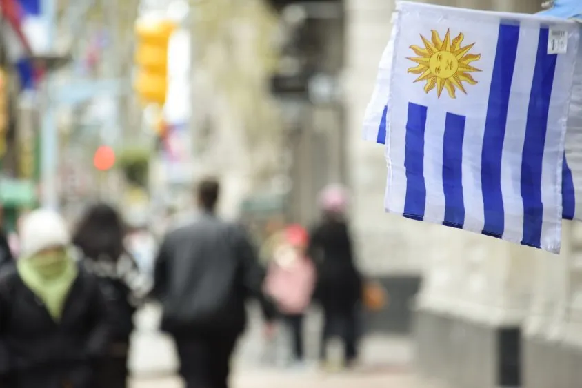 20240708-bandera-uruguay-invierno-ola-frio-ig-13jpg